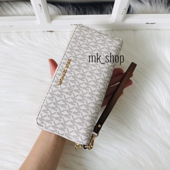 Michael Kors Handbags - MK Jet Set Travel Large Continental Wristlet